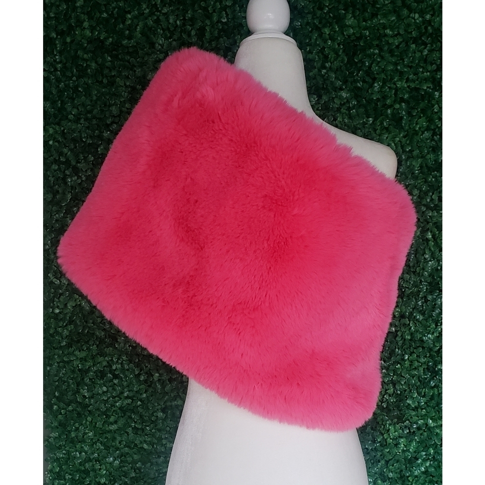 21. Anthropologie Faux Fur Stole - Picture 6 of 10